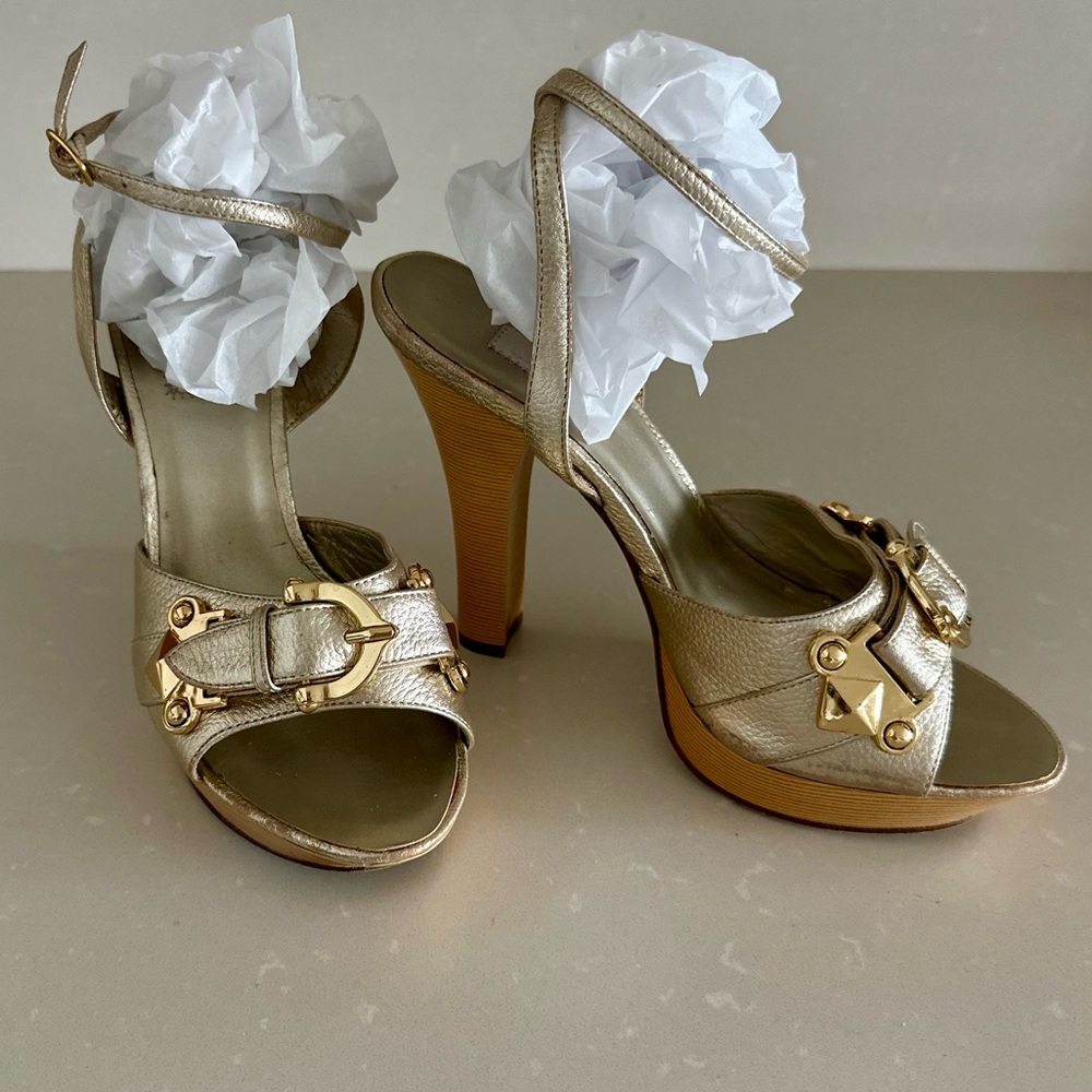 Jennifer Lopez Shay Gold Leather Chunky Heels Size 7 - Picture 9 of 14